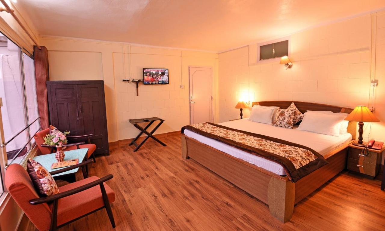India Hotel - Lake View - Mall Road ไนนิตาล ภายนอก รูปภาพ